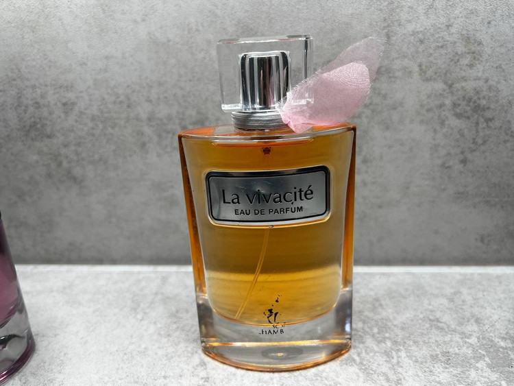 عطر زنانه لاویته برند الحمبرا